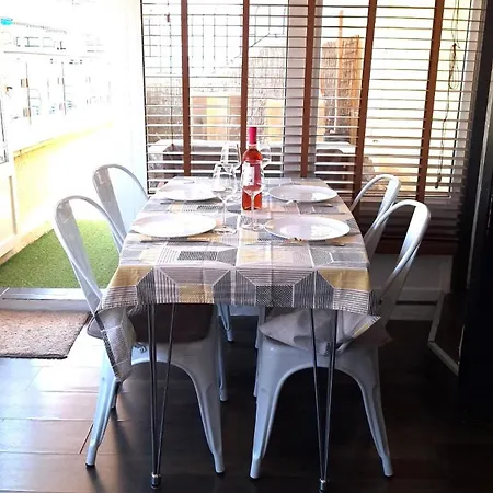 Apartamento ático Con Encanto, 50m De La Playa, Vista Al Mar, Wifi Fibra, Gran Terraza *
