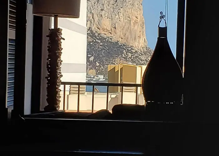 Atico Centrico, 50m De La Playa, Vista Al Mar Y Al Penon, Gran Terraza, Parking, Wifi Fibra